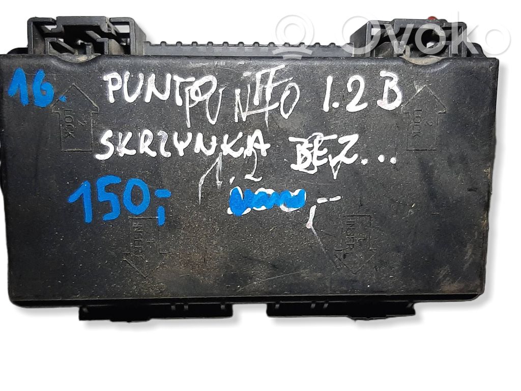 Fiat Punto (199) Skrzynka bezpieczników / Komplet 