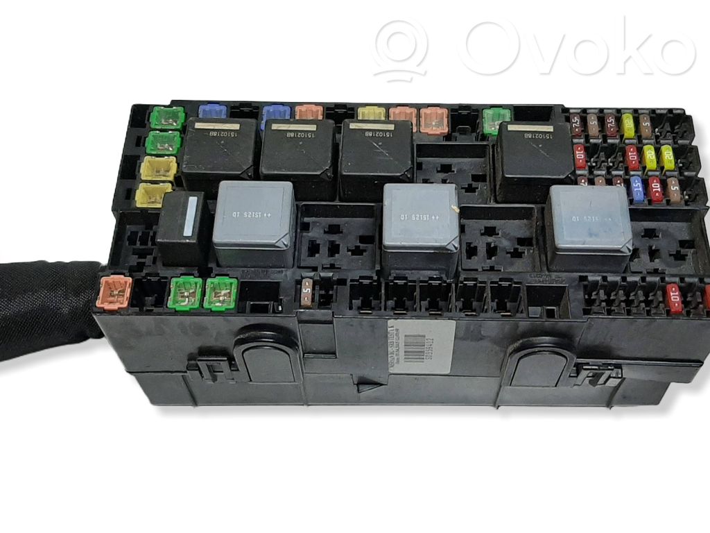 Sulakerasiasarja   BK2T14A175CA,71547483