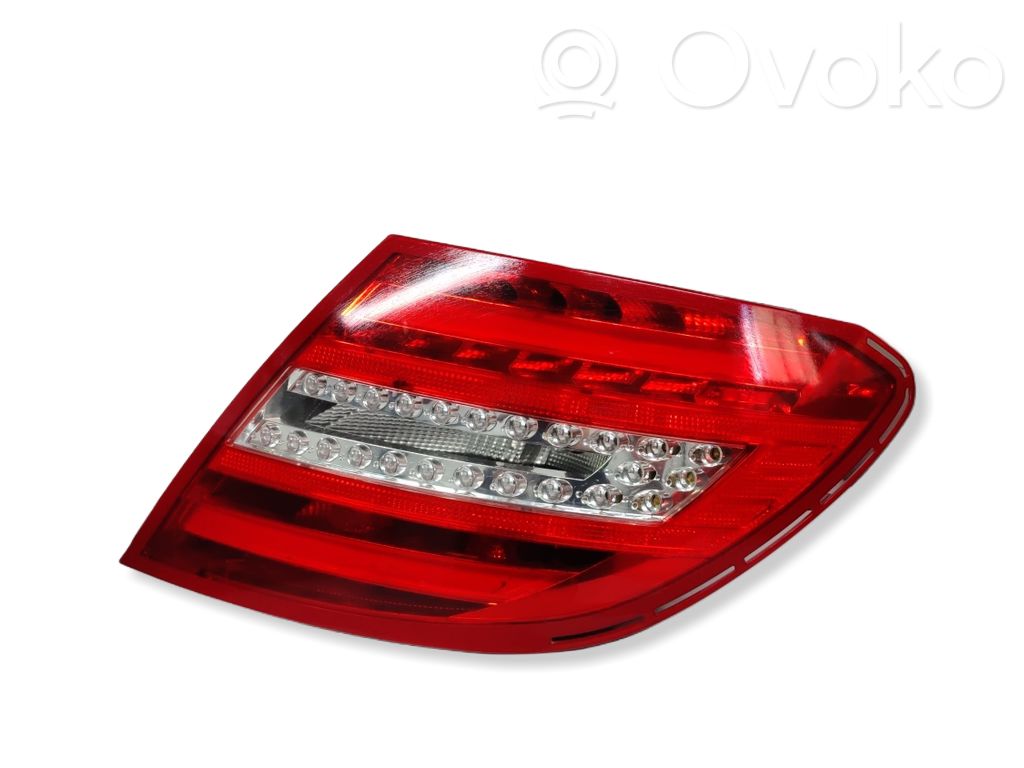 Mercedes-Benz C W204 Lampa tylna 