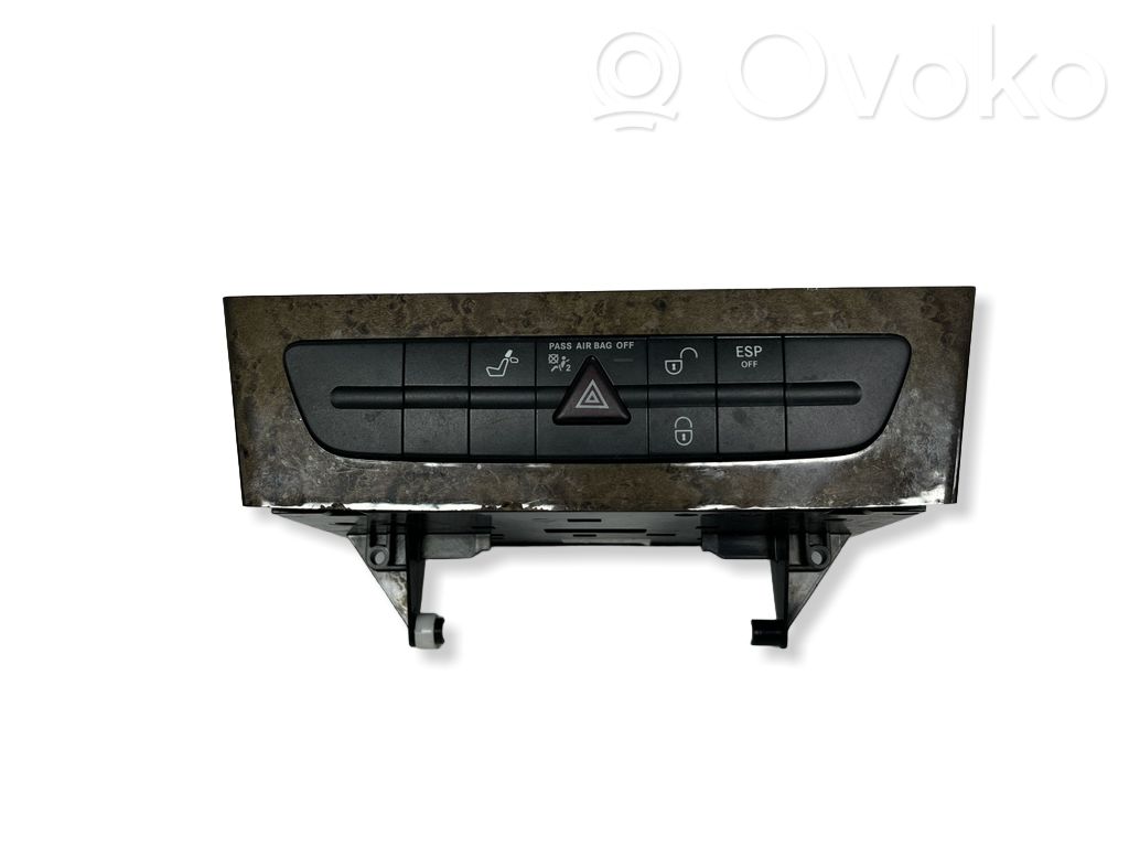 Mercedes-Benz E W211 Un conjunto de interruptores 