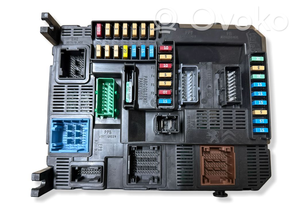 Peugeot 2008 I Fuse module 