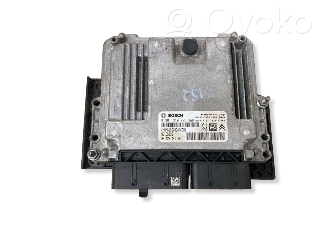 Peugeot 208 II Engine control unit/module 