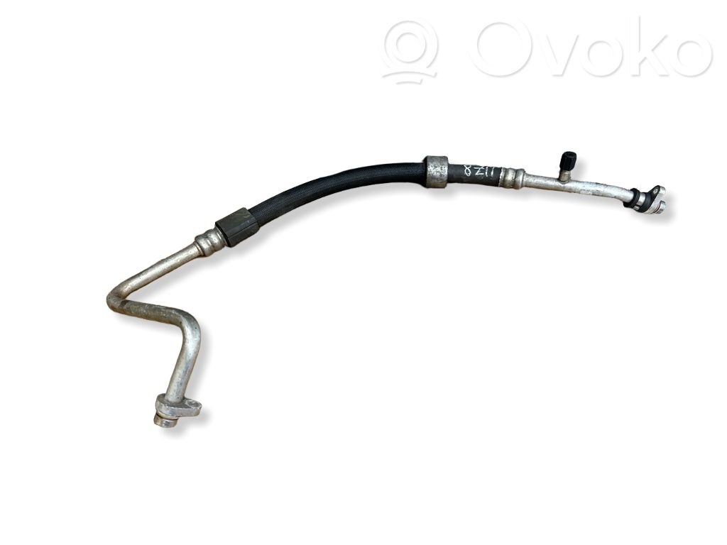 Renault Clio IV Ilmastointilaitteen putki (A/C) 