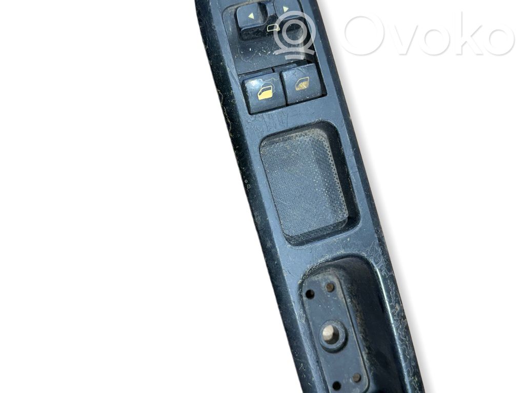 Peugeot 407 Electric window control switch 