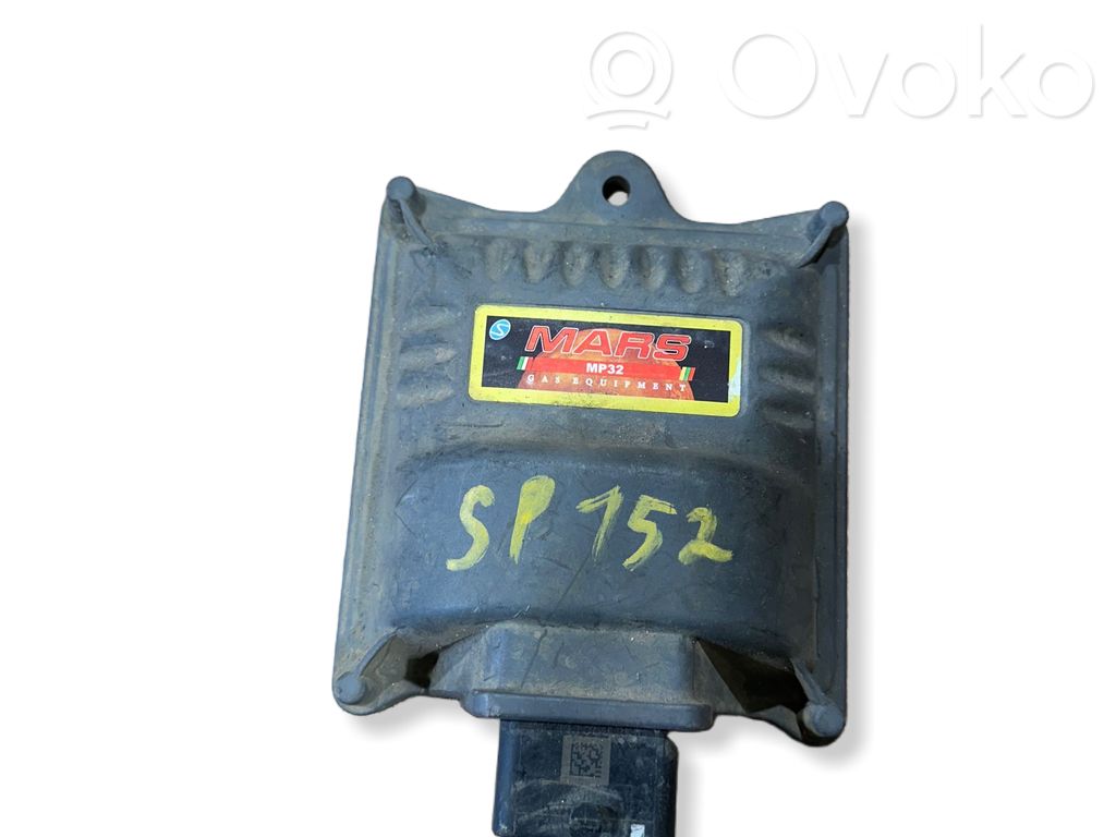 Mercedes-Benz C W203 LP gas control unit module 