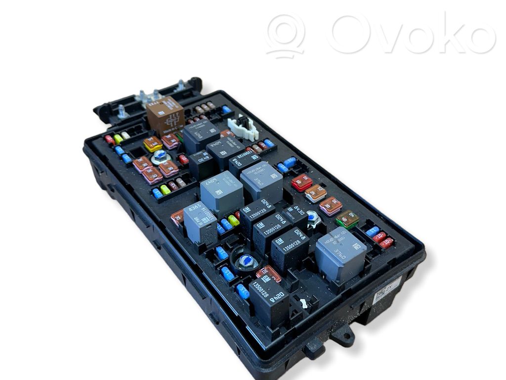 Opel Insignia A Fuse module 