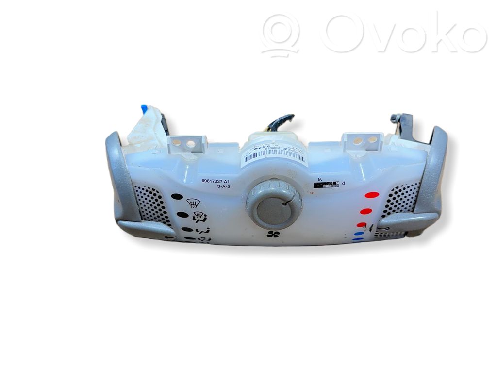 Peugeot 107 Climate control unit 
