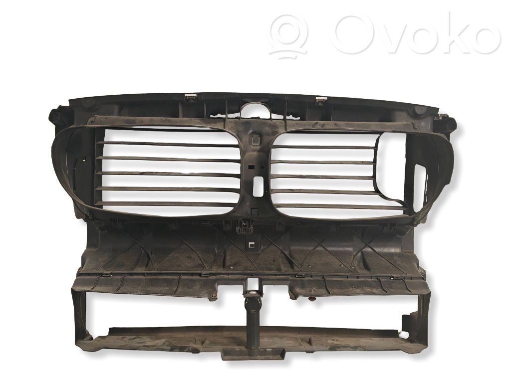 Wlot / Kanał powietrza intercoolera   8049683,E11411A01