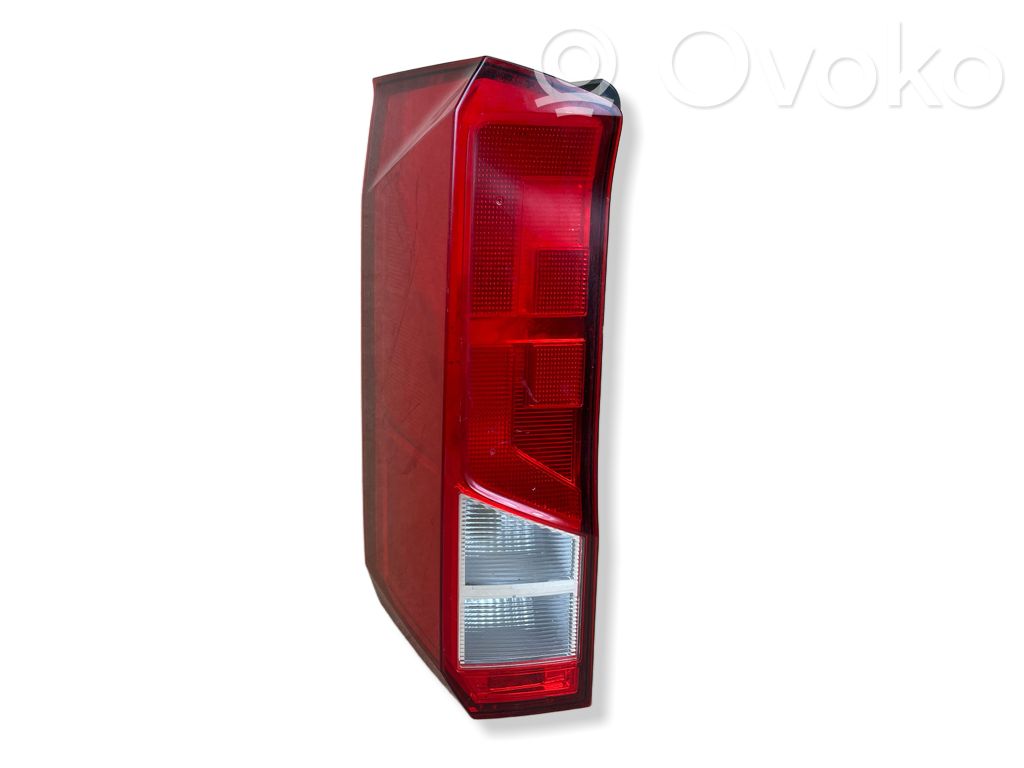 Rear/tail lights   7C0945095H