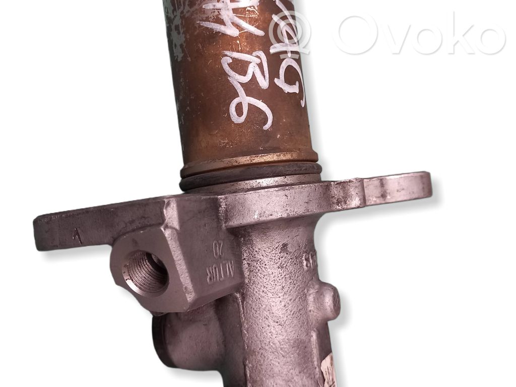 Audi A4 S4 B6 8E 8H Główny cylinder hamulca 