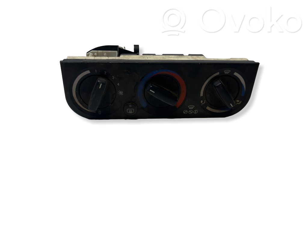 BMW 3 E36 Climate control unit 