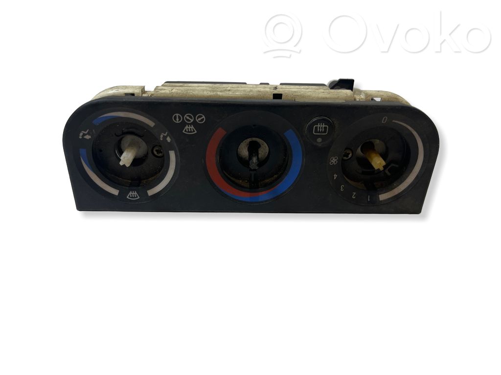 BMW 3 E36 Climate control unit 