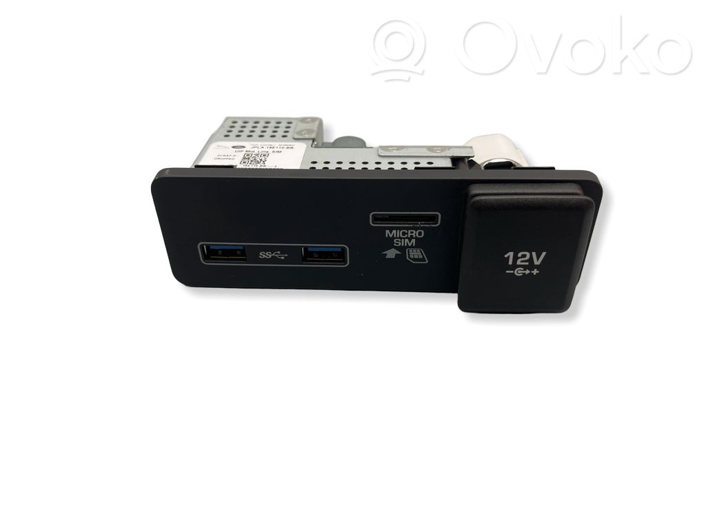 Land Rover Evoque II USB socket connector 