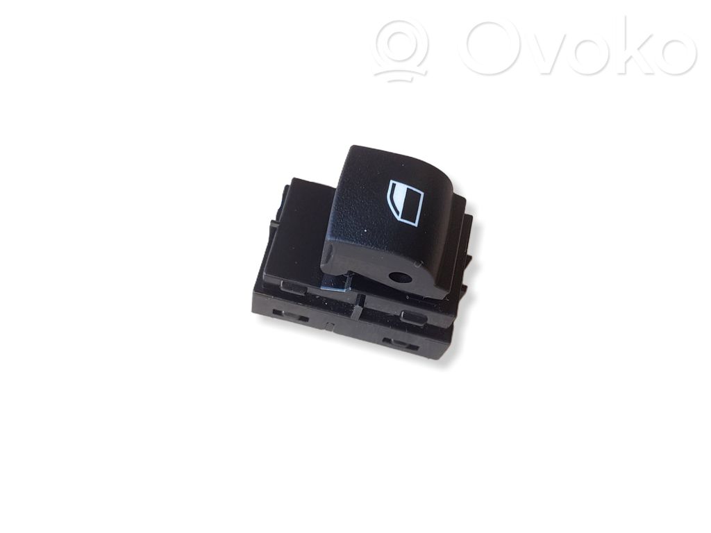 Electric window control switch   9208107,171214