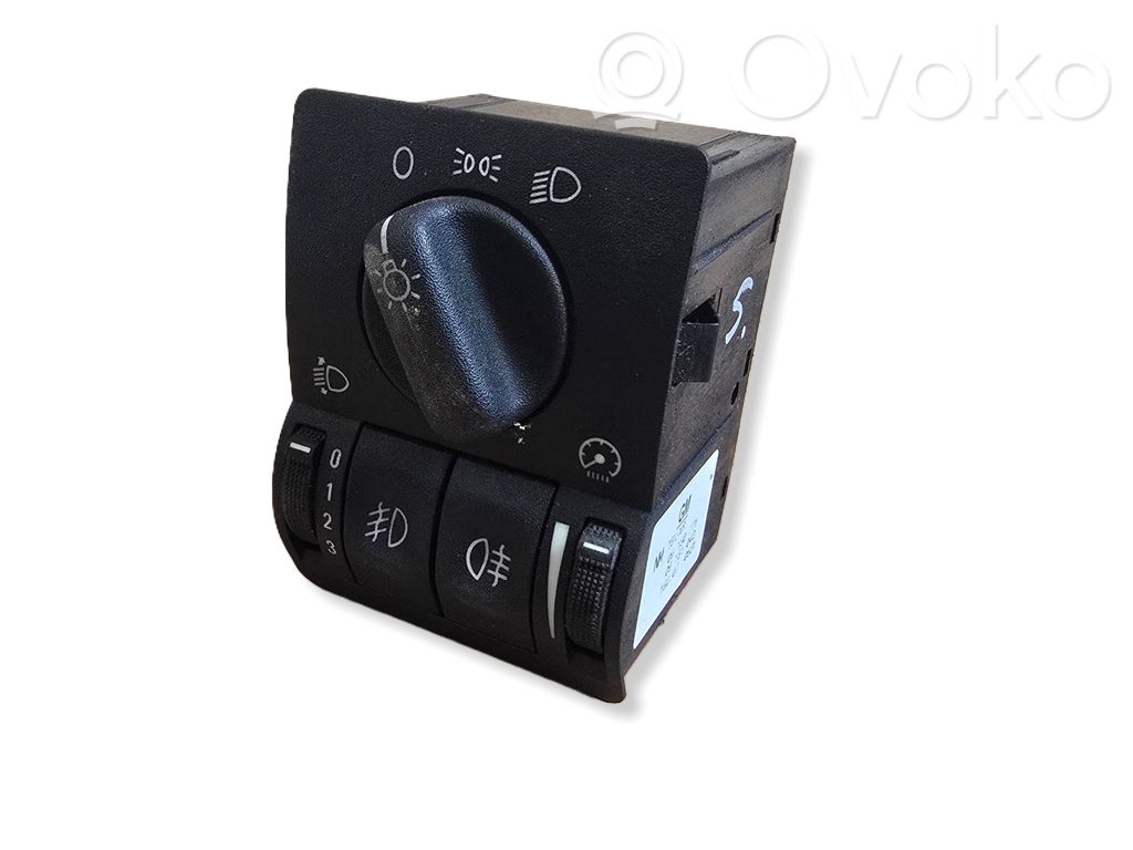 Light switch   09180771,09181042,021040883
