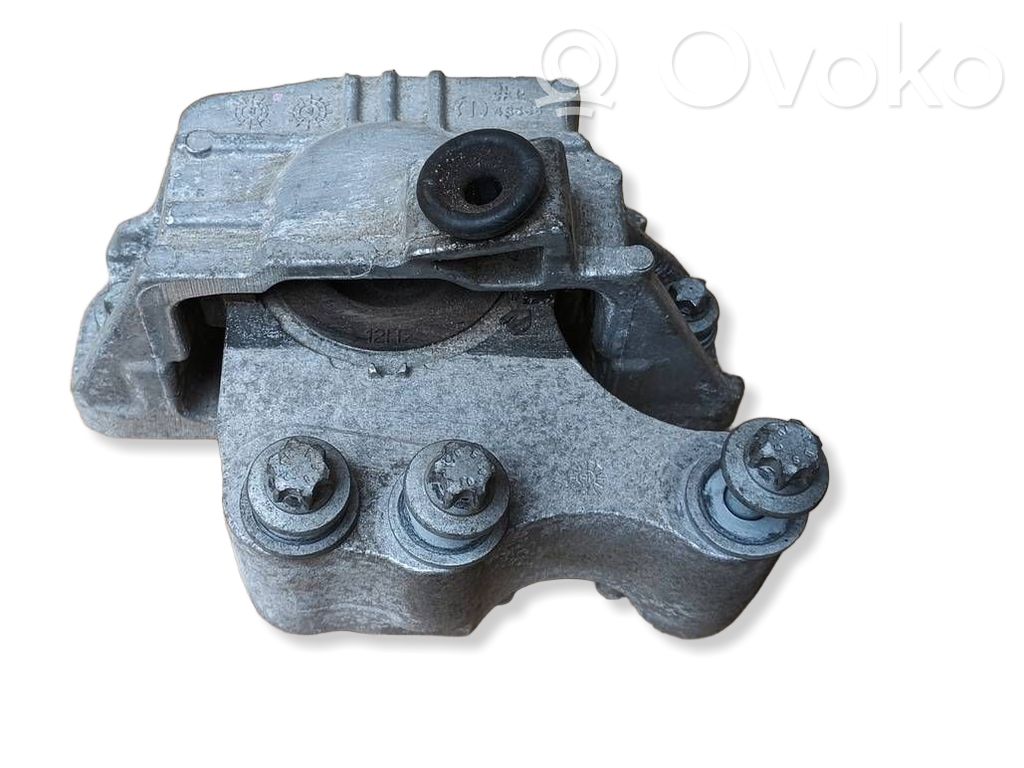 Jeep Compass Engine mount bracket 