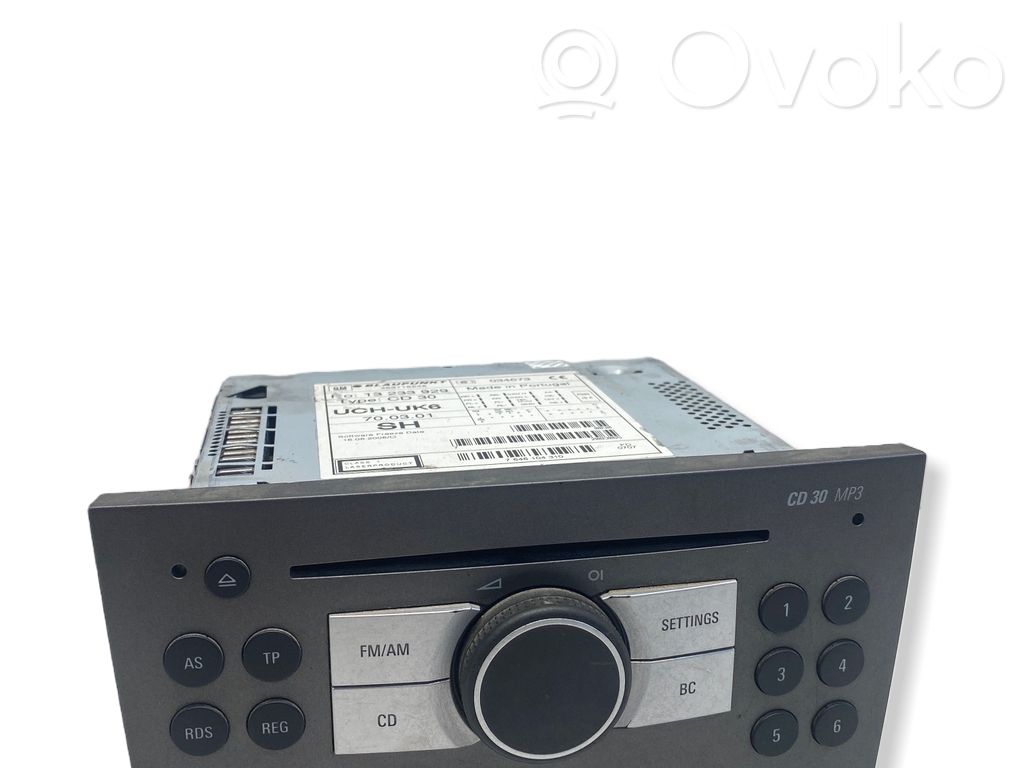 Opel Vivaro Unitate principală radio/CD/DVD/GPS 
