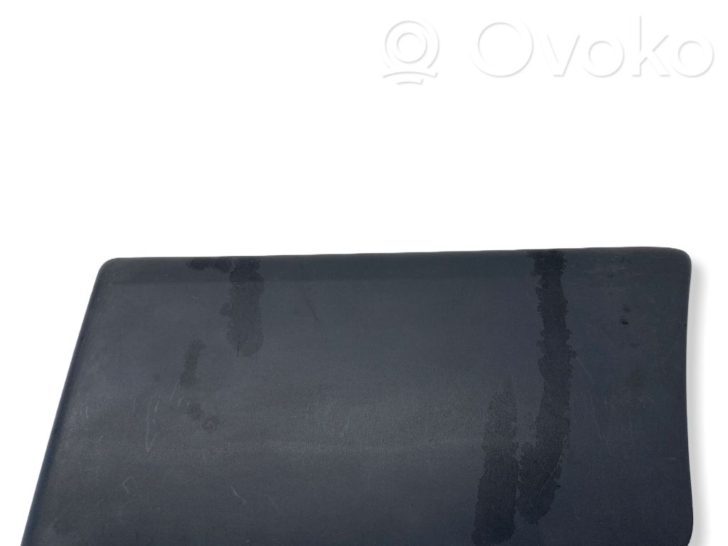 Opel Vivaro Listwa drzwi tylnych samochodów dostawczych 