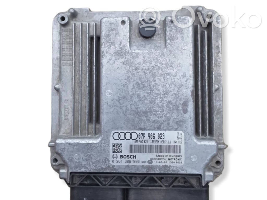 Engine control unit/module ECU   07P906023,0261S06096