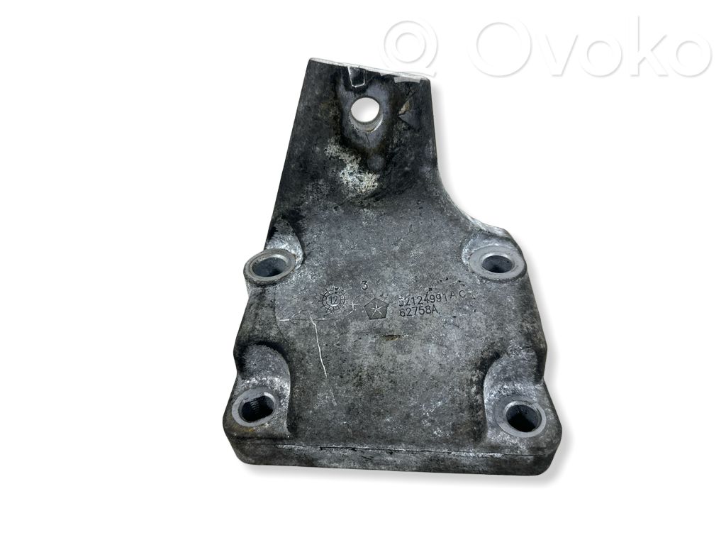 Jeep Grand Cherokee Engine mounting bracket 