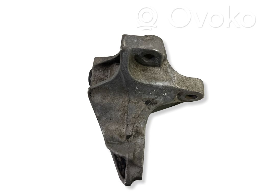 Ford Mondeo MK V Gearbox mounting bracket 