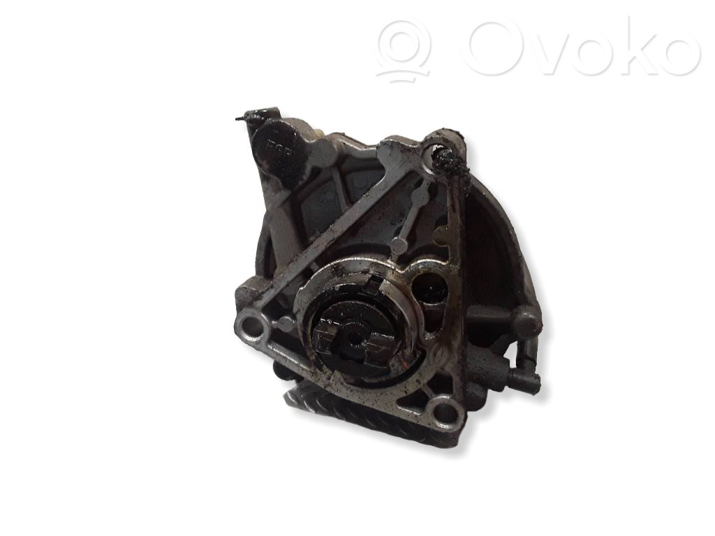 Opel Astra H Vacuum pump 