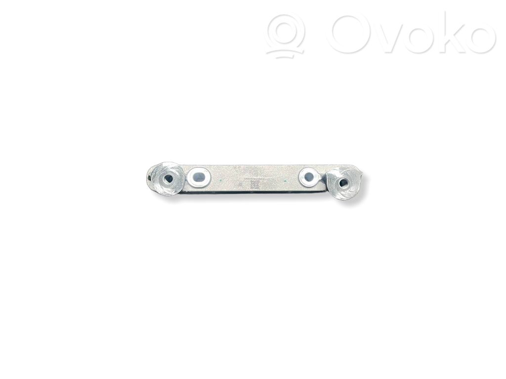 Engine mounting bracket   32137504