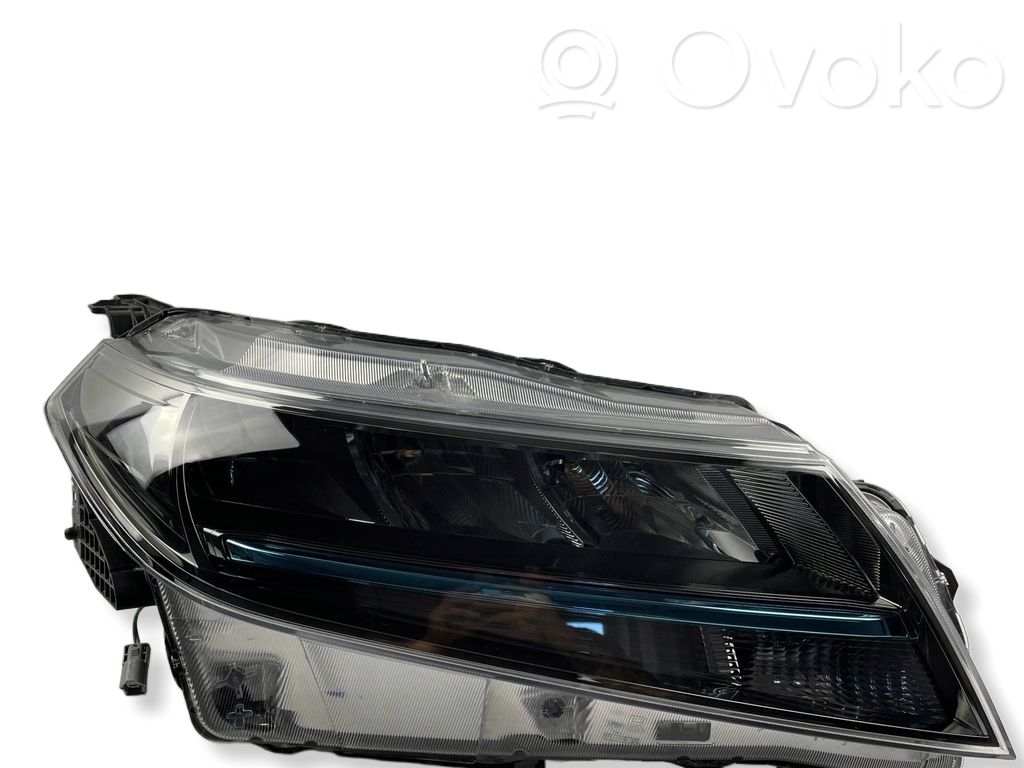 Suzuki Vitara (LY) Lampa przednia 