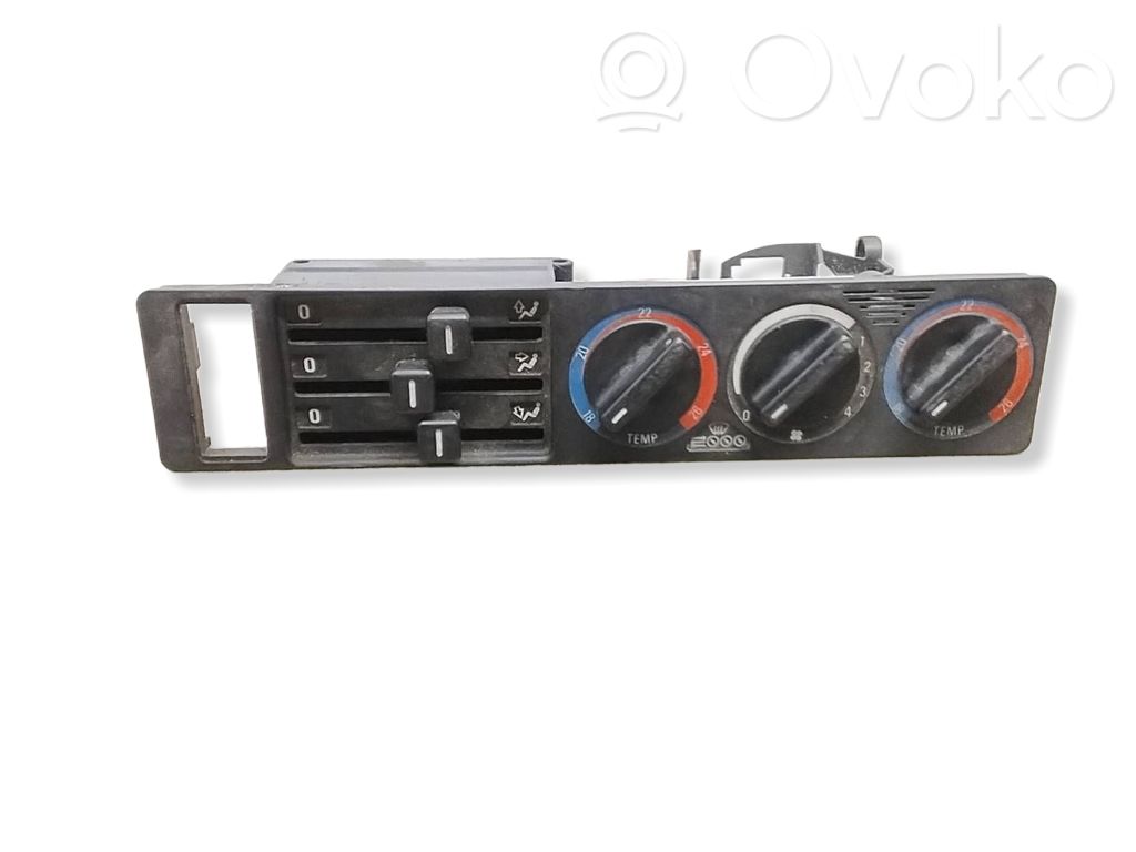 BMW 5 E34 Unidad de control climatización 