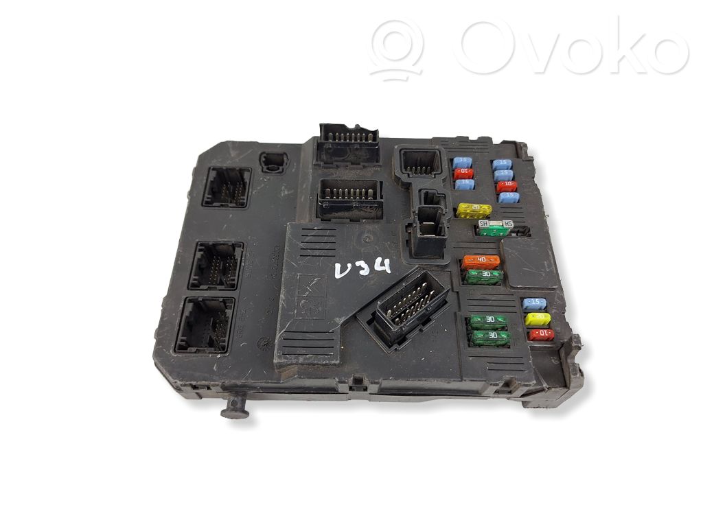 Citroen C4 I Picasso Fuse module 