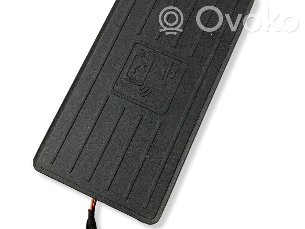 Audi Q7 4M Wireless charging module 