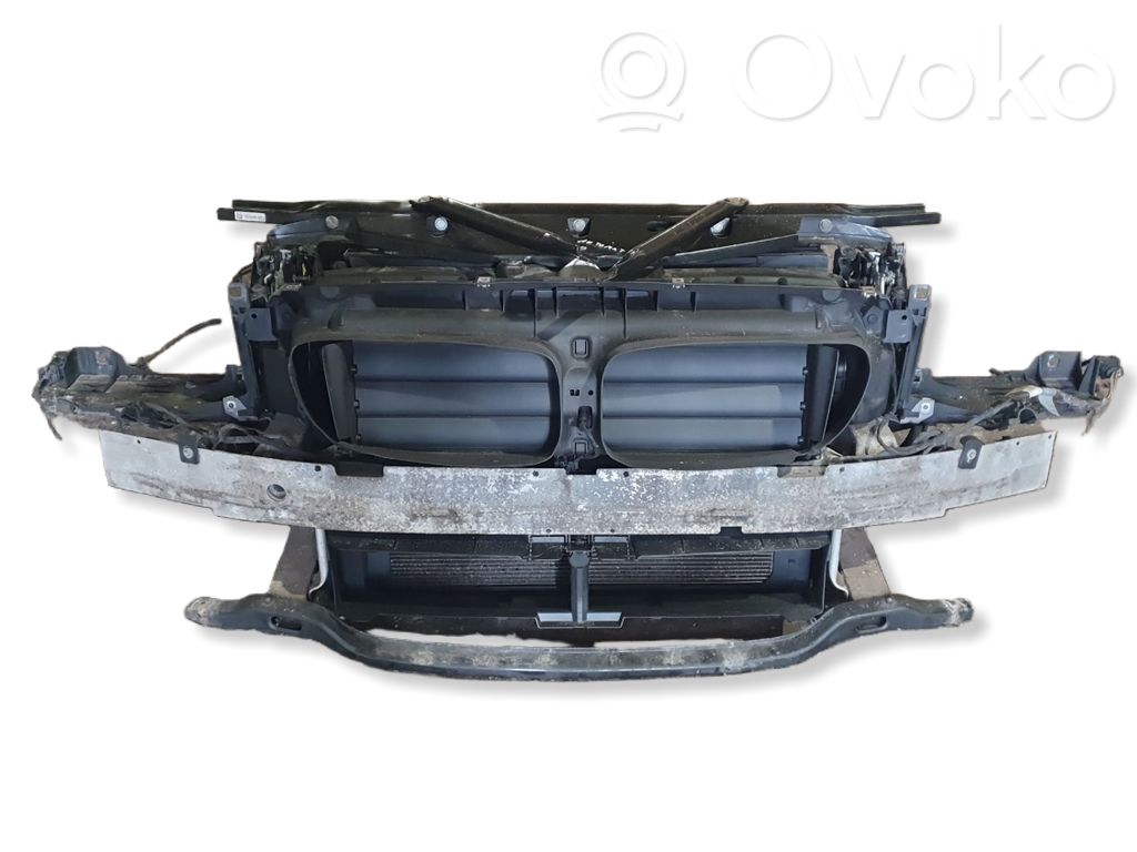BMW 5 F10 F11 Pannello di supporto del radiatore 