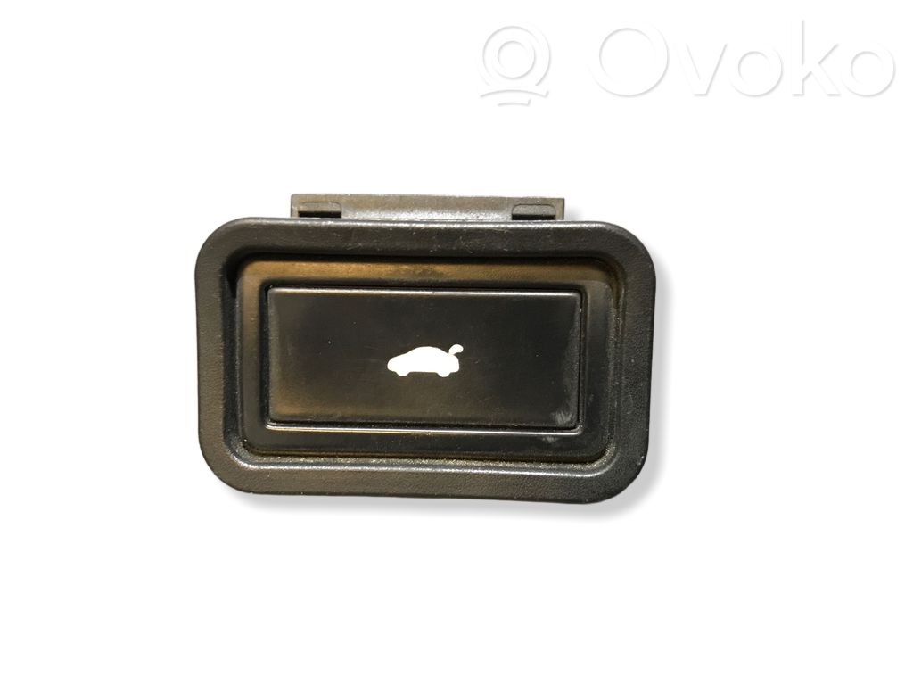 Audi A8 S8 D3 4E Bouton interrupteur ouverture du coffre 
