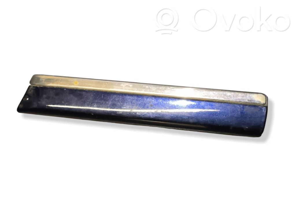 BMW 5 E39 Apdaila sparno (moldingas) 