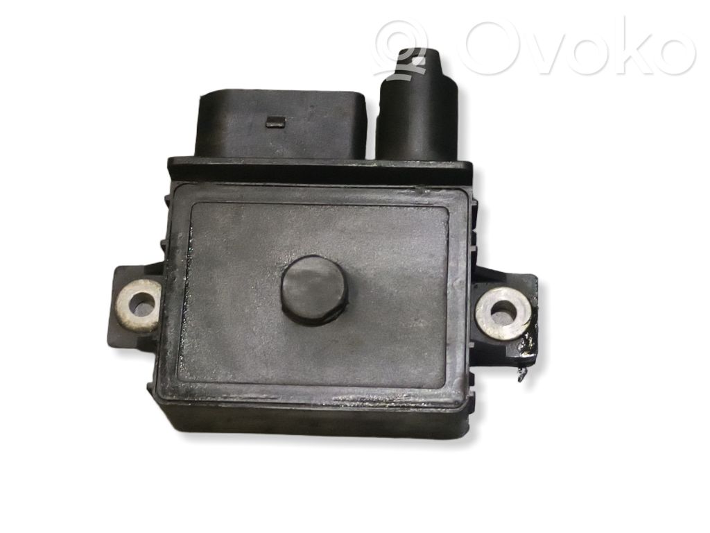 BMW 3 E90 E91 Glow plug pre-heat relay 