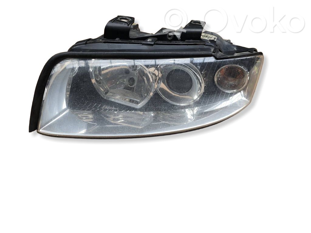 Audi A4 S4 B6 8E 8H Phare frontale 