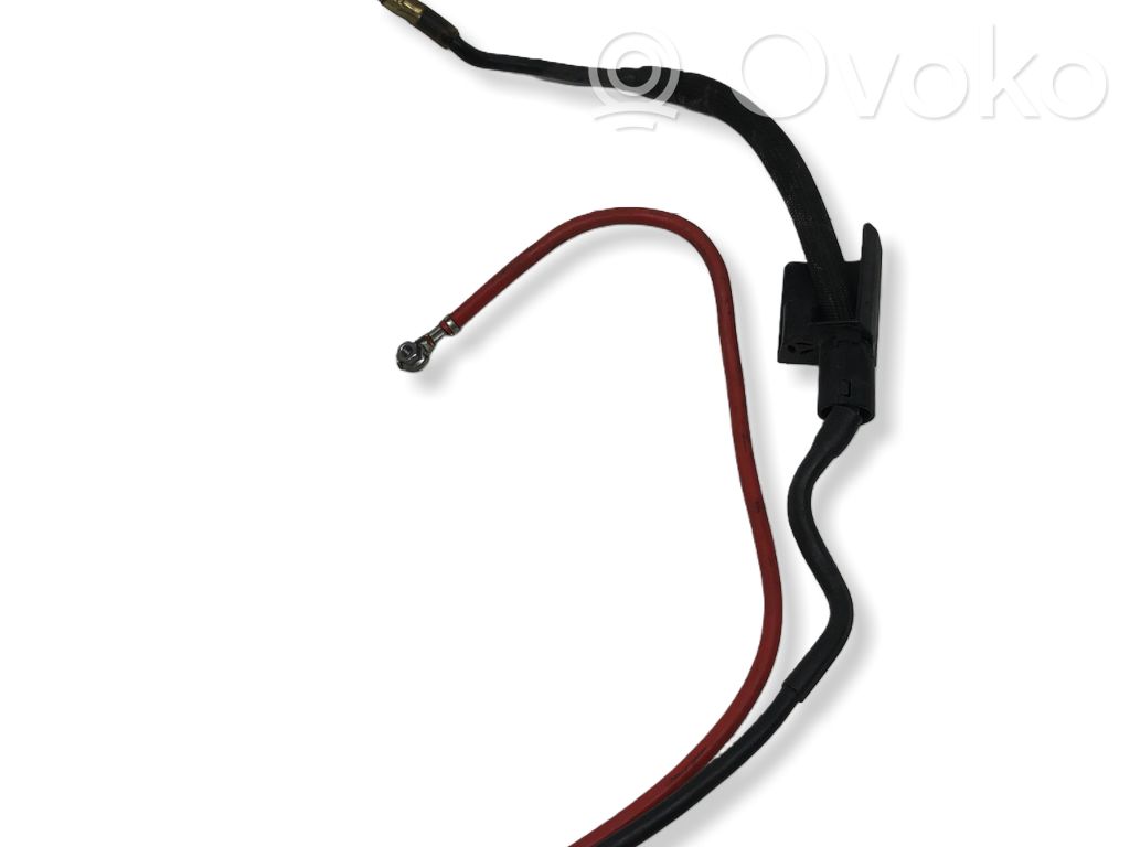 Volkswagen Tiguan Positive cable (battery) 