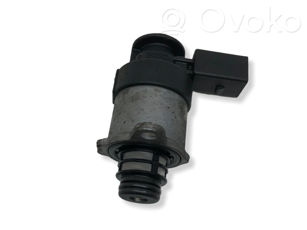 Régulateur de pression de carburant   0928400798