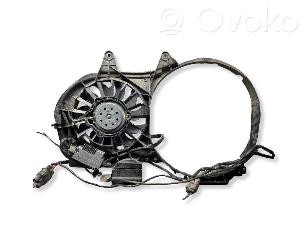 Audi A4 S4 B7 8E 8H Elektryczny wentylator chłodnicy 
