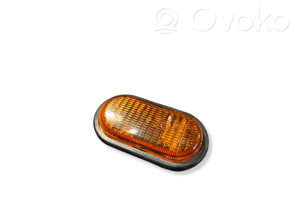 Opel Vivaro Front fender indicator light 
