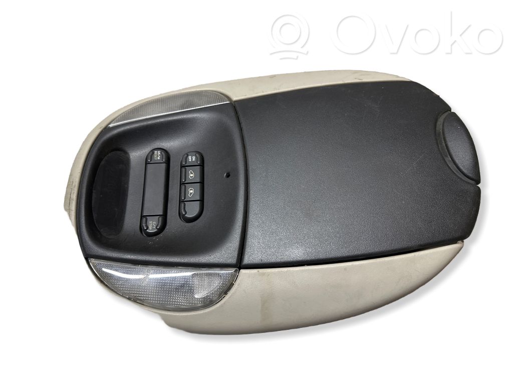 Chrysler Voyager Фонарь освещения передних мест 