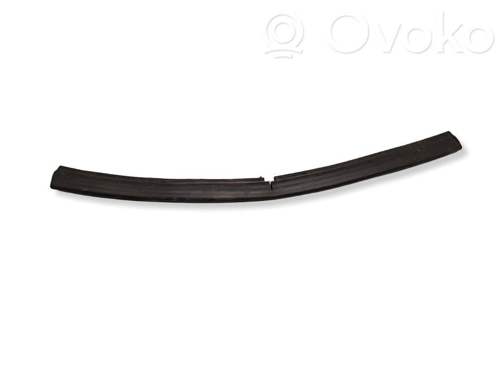 Engine compartment rubber   2991416