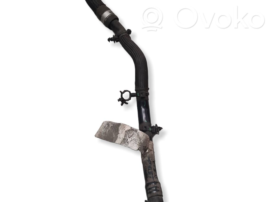 Jaguar I-Pace Engine coolant pipe/hose 