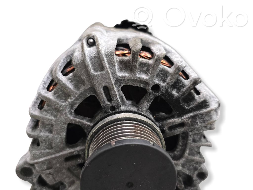 Audi A4 S4 B9 Generatorius 