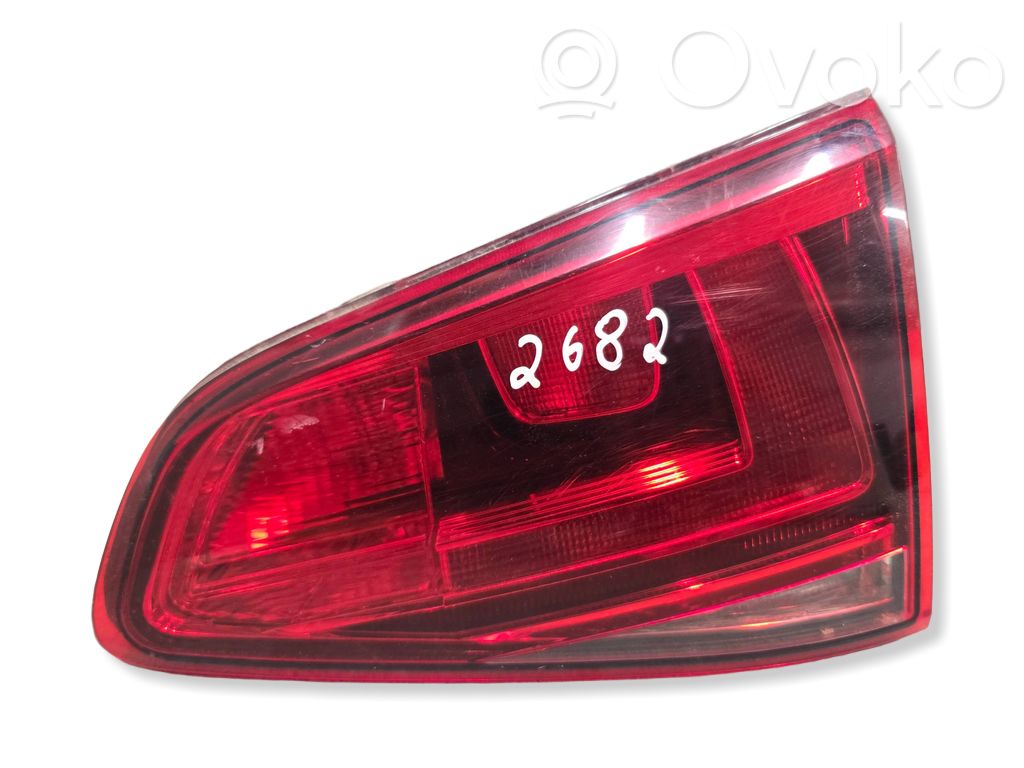 Lampy tylnej klapy bagażnika   5G0945094T