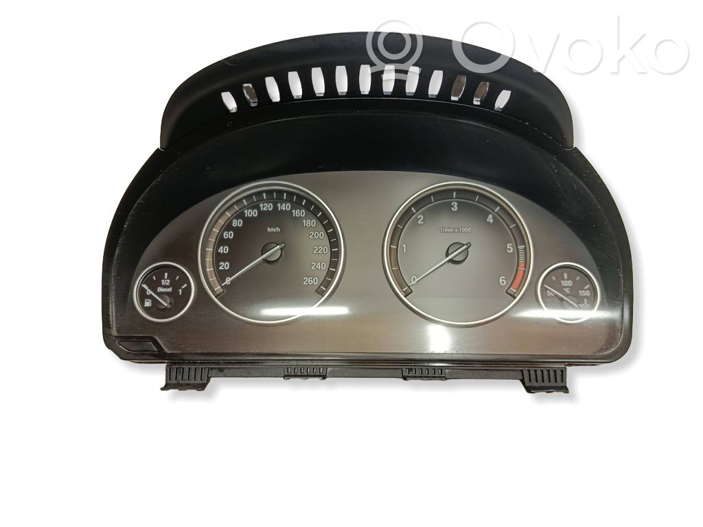 BMW 5 F10 F11 Spidometras (prietaisų skydelis) 