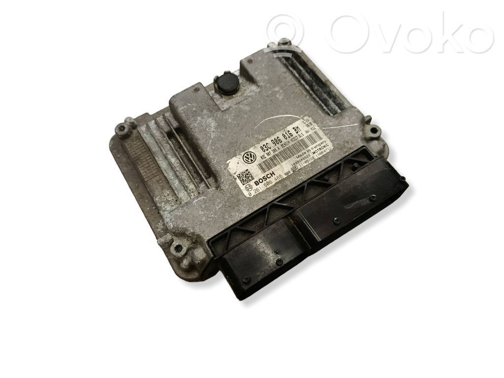 Volkswagen Golf VII Engine control unit/module 