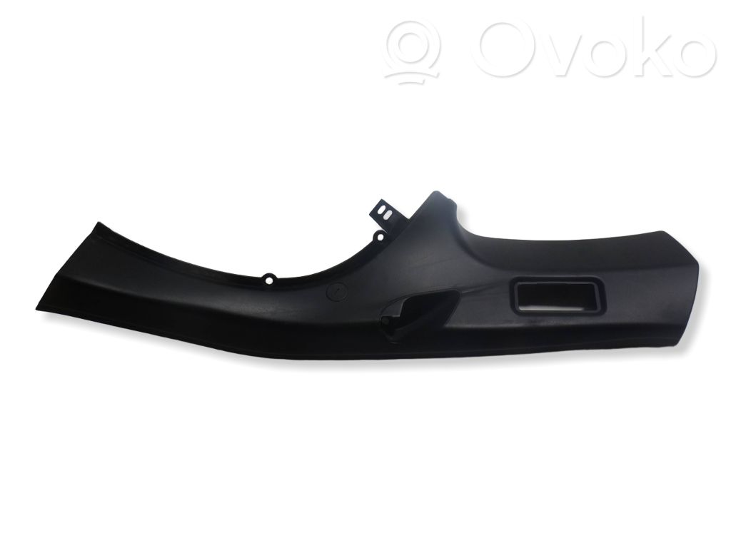 Other trunk/boot trim element   8209014