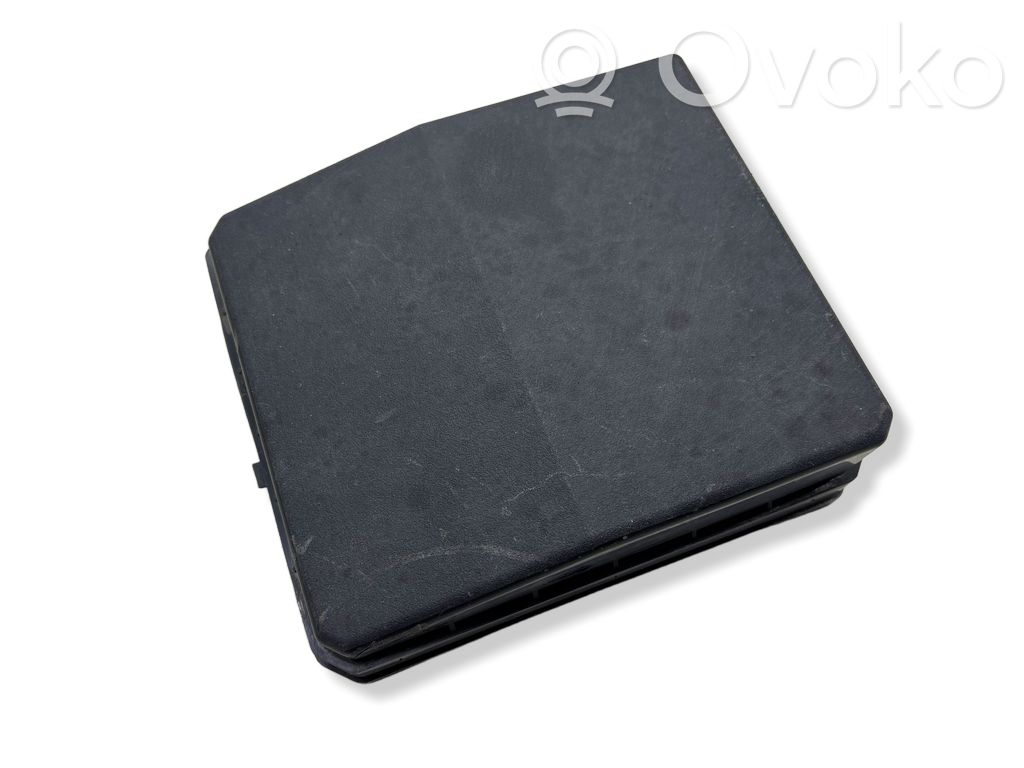 Mitsubishi Outlander Tapa de caja de fusibles 