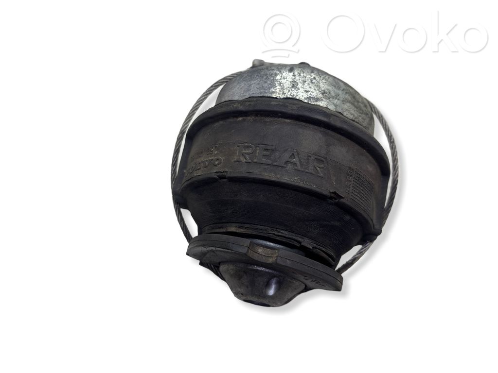 Volvo S60 Engine mount bracket 